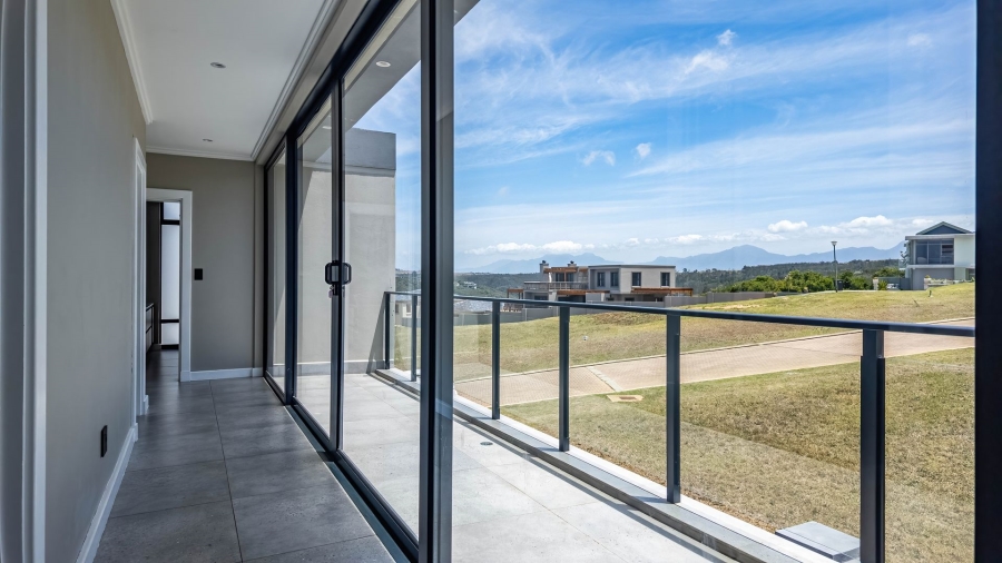 4 Bedroom Property for Sale in Le Grand Golf Estate Western Cape